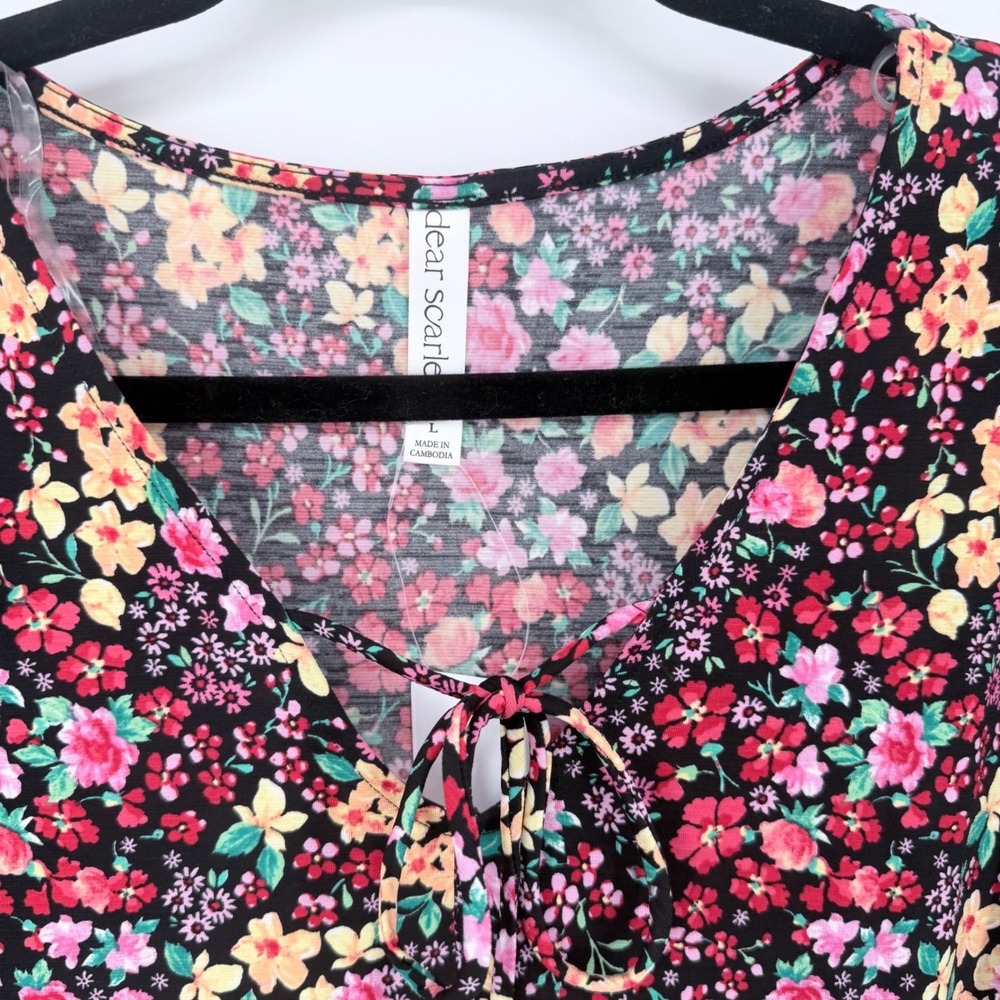 Dear Scarlett Blouse Womens Large Black Pink Floral Bell Sleeve Tie Neck NWT - Picture 4 of 5